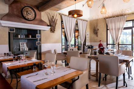 Hôtel Restaurant Gordes, Luberon · Mas de la Senancole