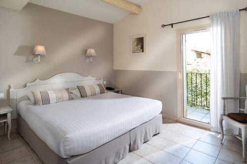 Hôtel Restaurant Luberon · Mas de la Senancole
